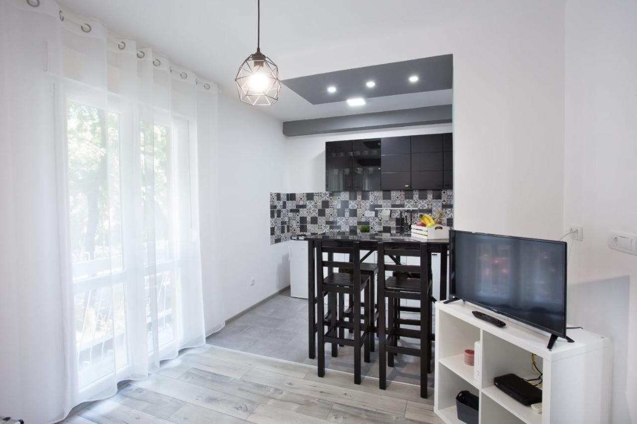 Apartman Petres ソンボル エクステリア 写真