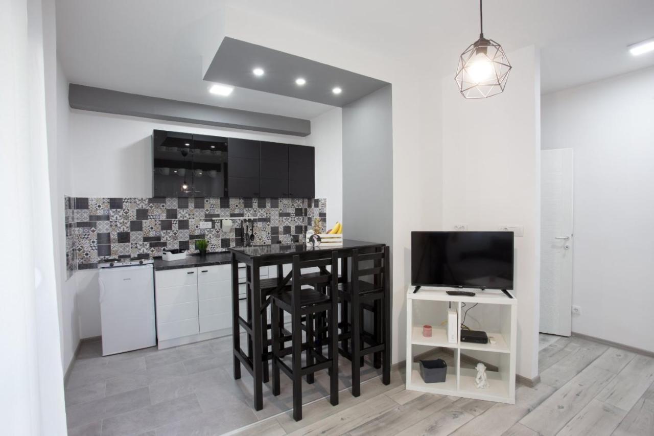 Apartman Petres ソンボル エクステリア 写真