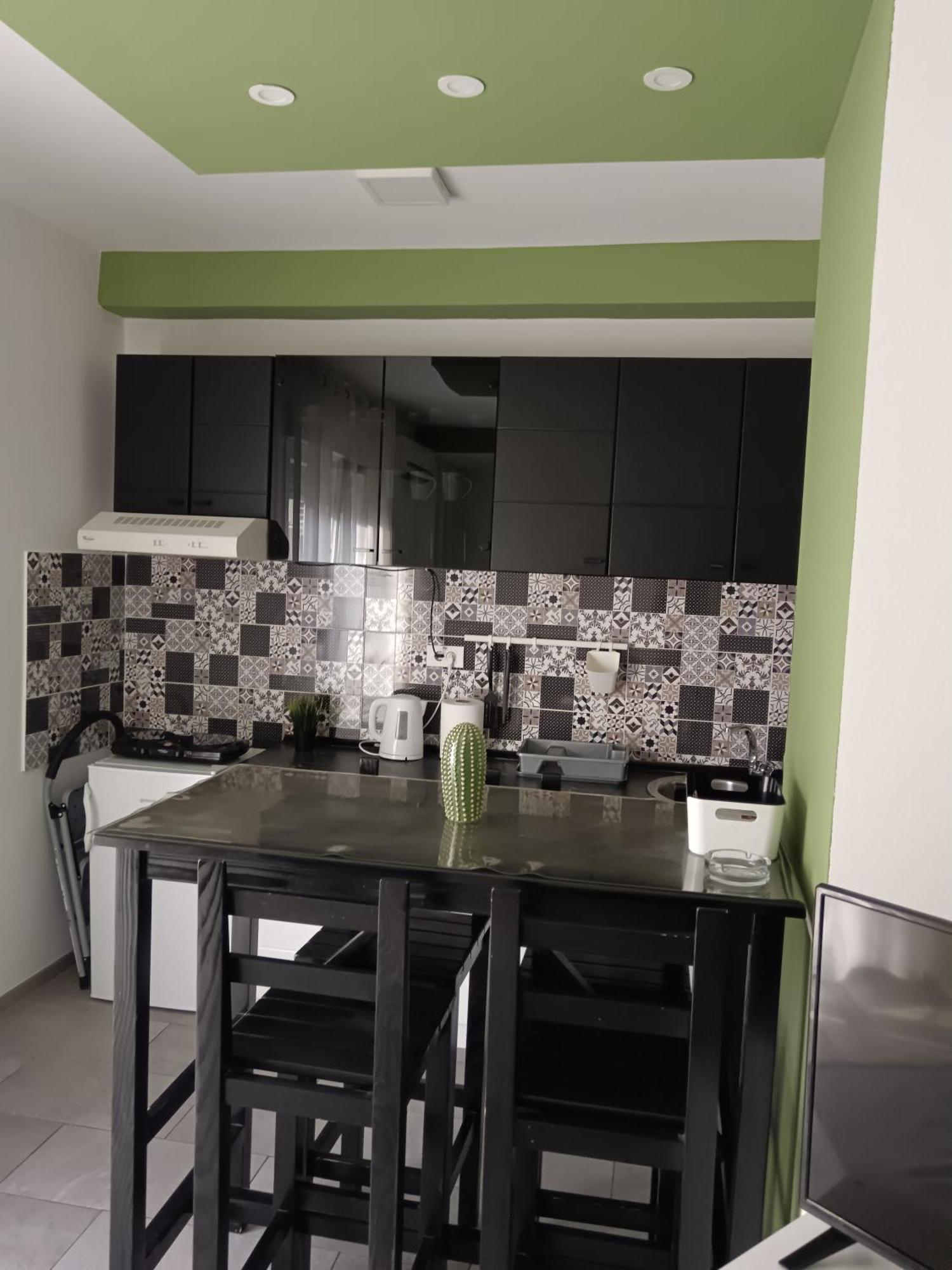 Apartman Petres ソンボル エクステリア 写真